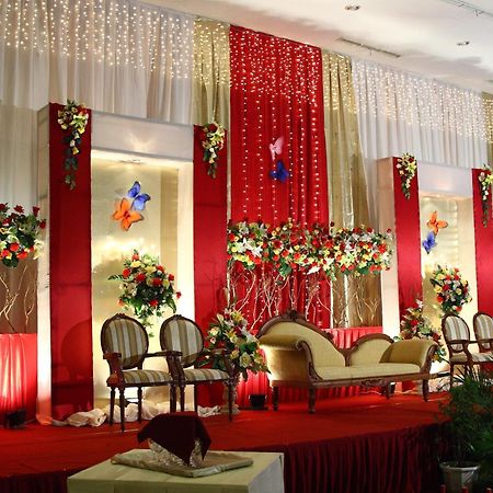 Orchardz Hotel Ayani Pontianak Exterior foto